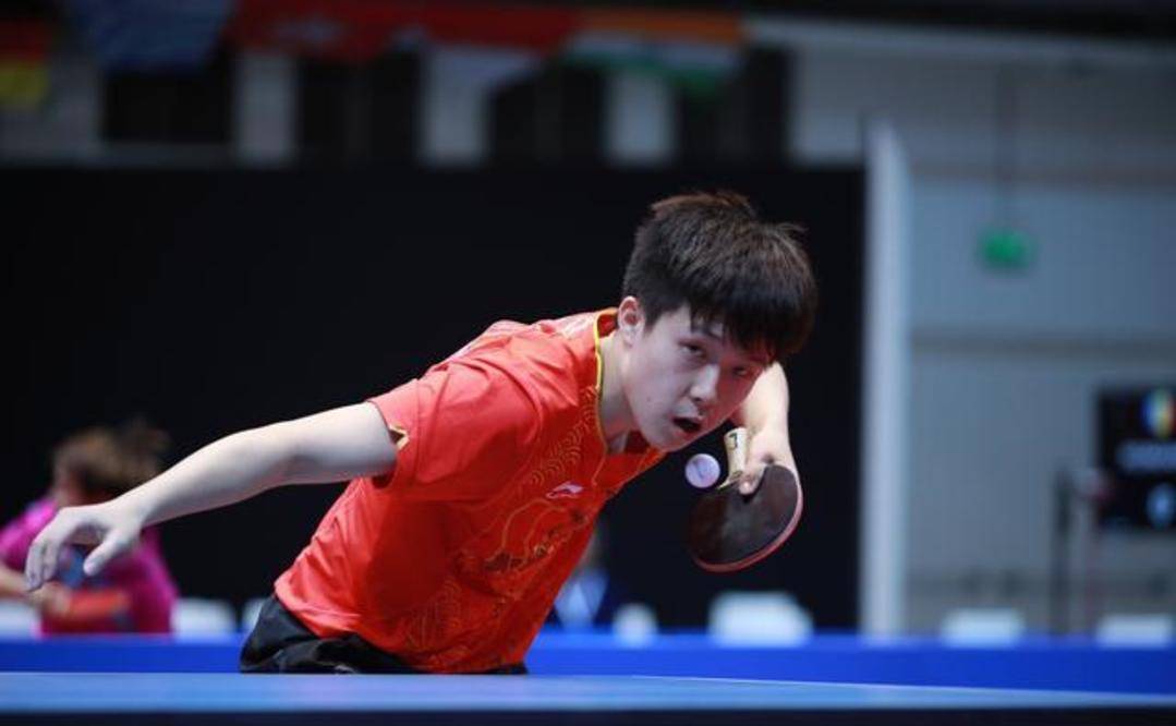 同样受到极 同样受到极