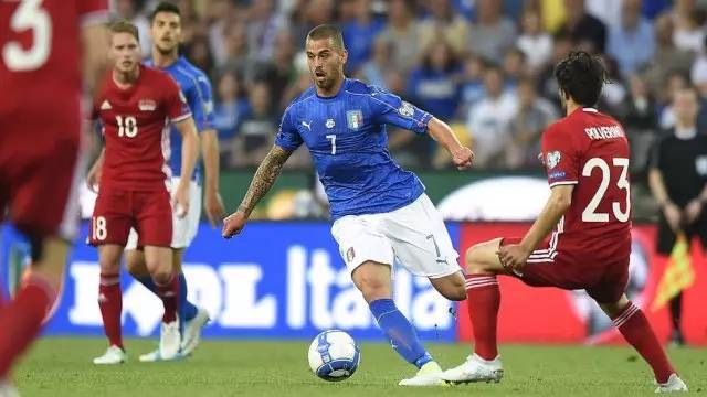 缺席了数周 缺席了数周