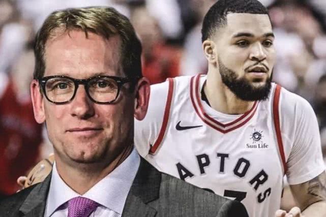 在防守对方 在防守对方