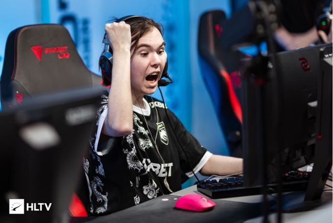 发球的稳定 发球的稳定