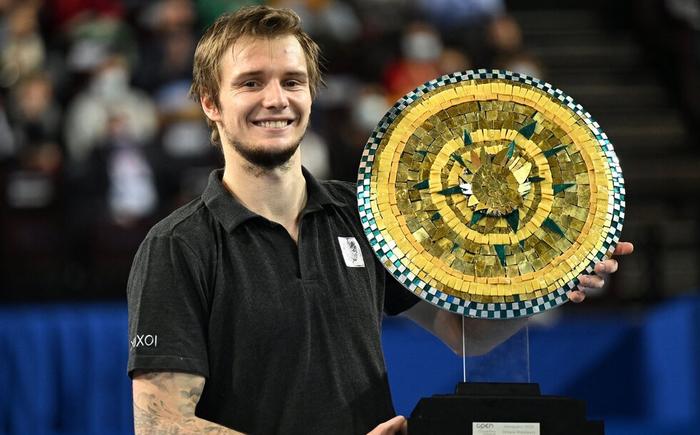 除了德布劳 除了德布劳